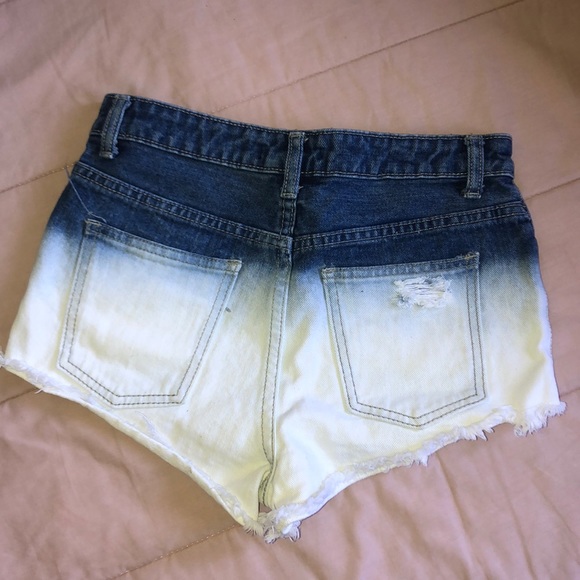 Shorts - Picture 2 of 3